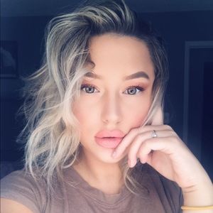 Meet your Posher, Hope